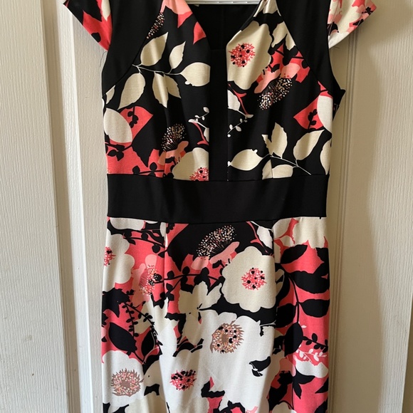 Tradition size 6 Midi dress - Picture 2 of 3